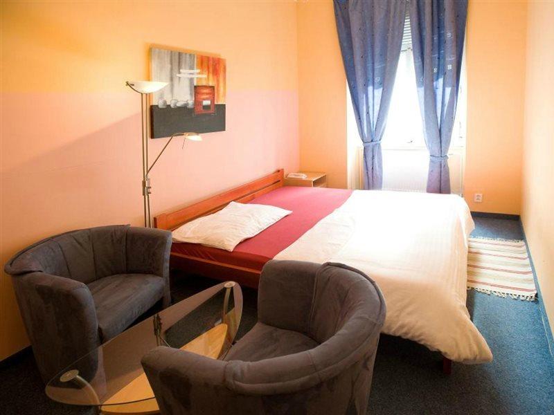 Club Hotel Praha Extérieur photo